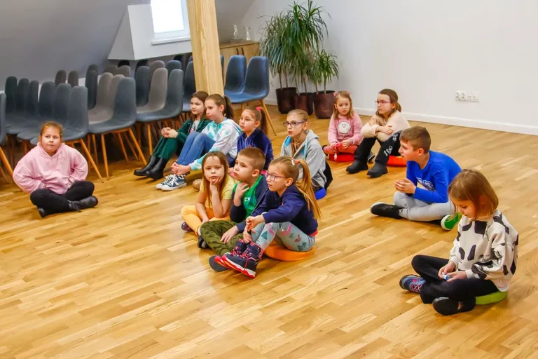  "Zimowe podróże przez świat" - Ferie w Bibliotece (zdjęcia)