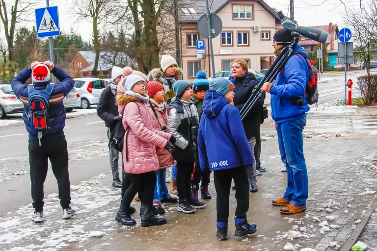 Młodzież wycieczkowała podczas V Ostrowskiego Zimowego Ptakoliczenia (zdjęcia)