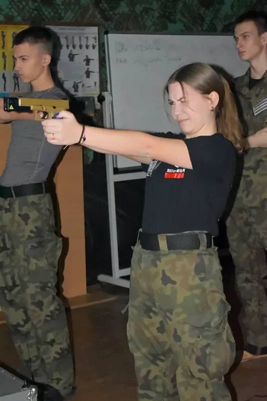  Wirtualna strzelnica w Zespole Szkół nr 1 w Ostrowi Mazowieckiej (zdjęcia)