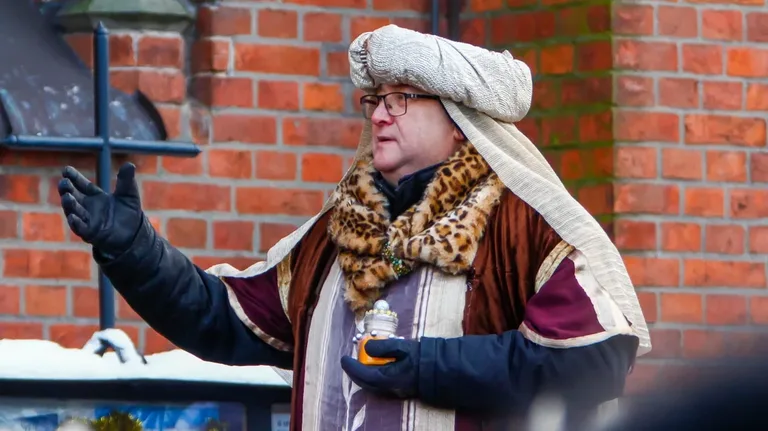 Trzej Królowie i podróżujący z nimi przybieżeli do ostrowskiego Betlejem (zdjęcia)