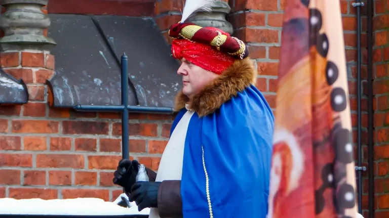 Trzej Królowie i podróżujący z nimi przybieżeli do ostrowskiego Betlejem (zdjęcia)