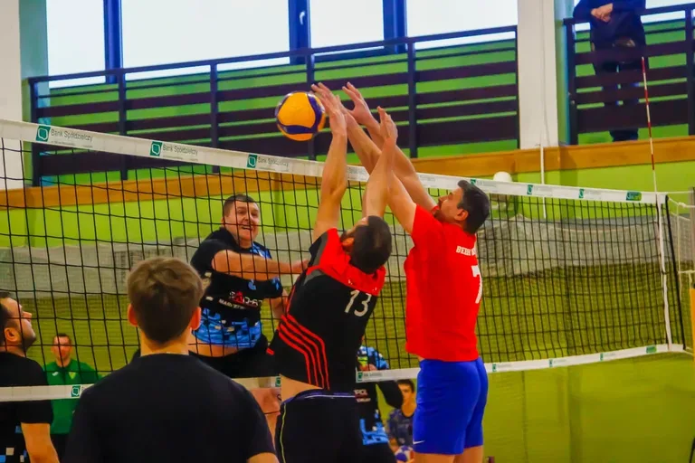 Za nami przedostatnia, czyli 13. kolejka Ligi Siatkarzy Amatorów (zdjęcia)