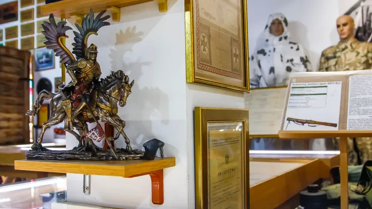 Podczas jubileuszu zaproszeni goście zwiedzili Muzeum Kresów I Ziemi Ostrowskiej (zdjęcia)