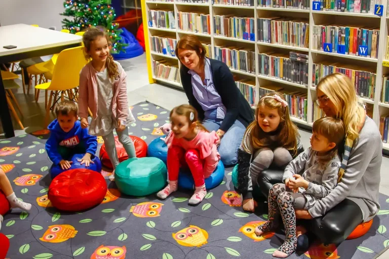 Magia świątecznej zabawy z Sówką Ostrówką (zdjęcia)