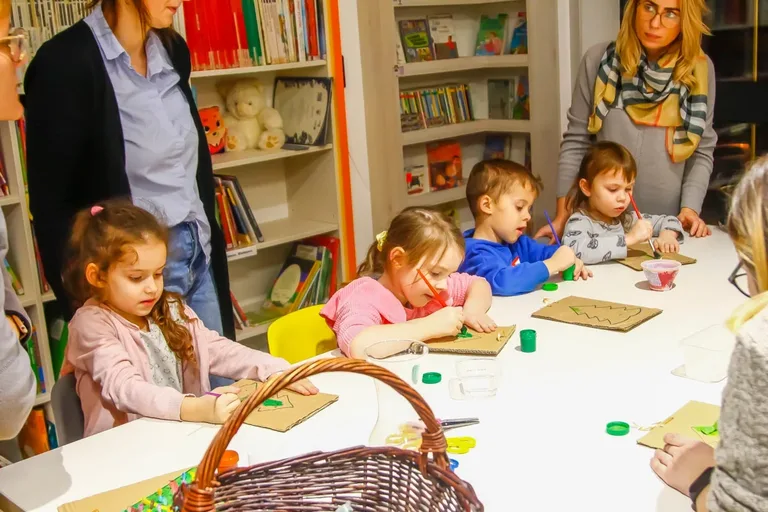 Magia świątecznej zabawy z Sówką Ostrówką (zdjęcia)