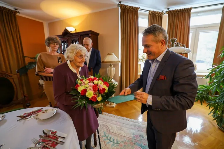 Pani Jadwiga Kołakowska obchodziła swoje setne urodziny (zdjęcia)
