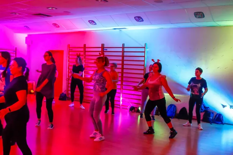 Magiczne Mikołajki w rytmie Zumba z Agatą Agą Wyrwas (zdjęcia)