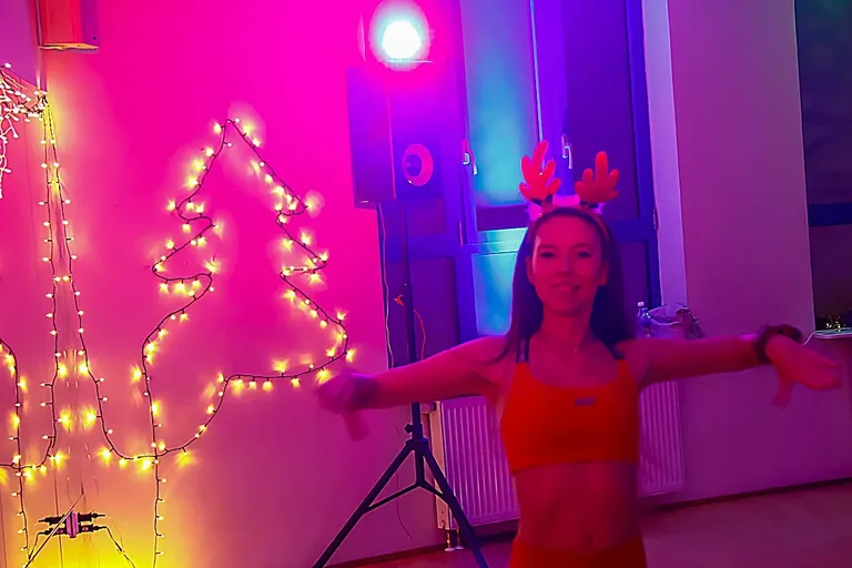 Magiczne Mikołajki w rytmie Zumba z Agatą Agą Wyrwas (zdjęcia)