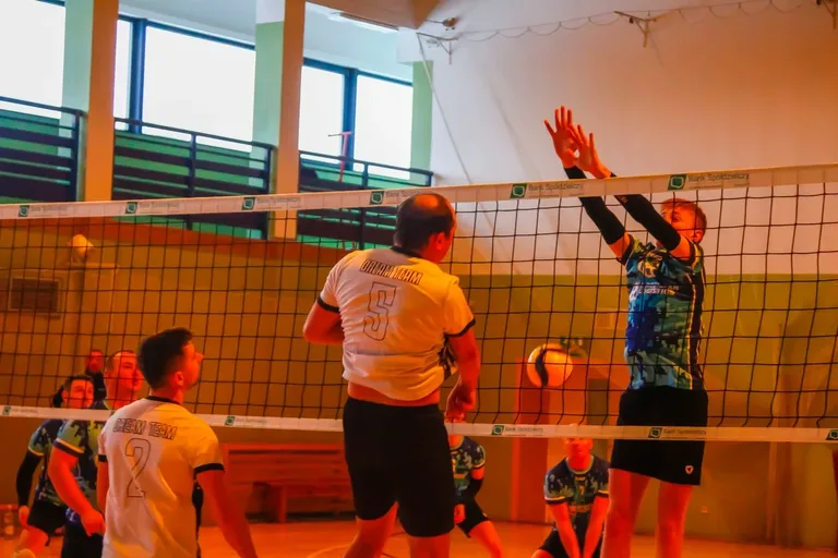 12. kolejka zmagań siatkarskich Ligi Siatkarzy Amatorów już za nami (zdjęcia)
