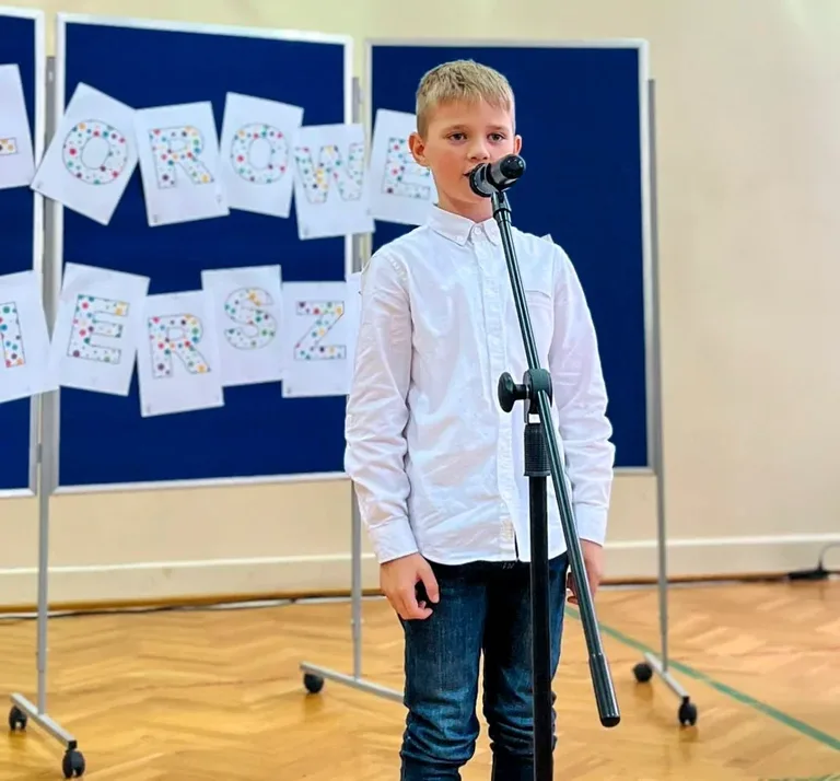 Konkurs recytatorski "Kolorowe wierszyki" w Szkole Podstawowej nr 4 w Ostrowi Mazowieckiej (zdjęcia)
