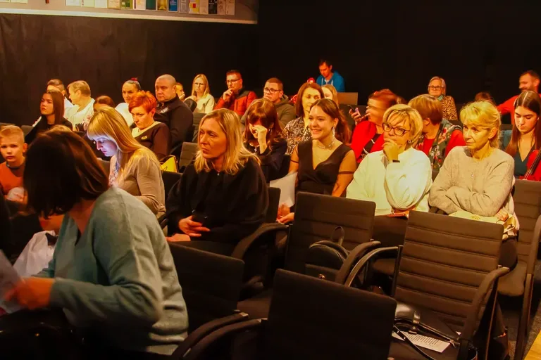 "Koncert jesienny" w Teatrze Scena Kotłownia - młodzi muzycy zabłysnęli zdolnościami i talentem (zdjęcia)