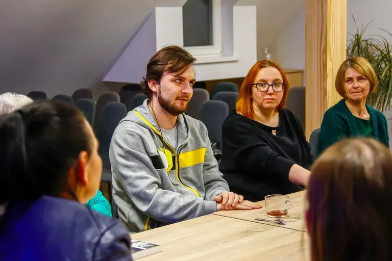 Twórca filmów animowanych odwiedził Biblioteczny Wolontariat (zdjęcia)
