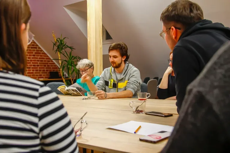 Twórca filmów animowanych odwiedził Biblioteczny Wolontariat (zdjęcia)