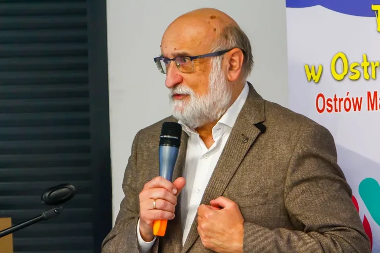 "Odpowiedzialni społecznie". Wykłady, panel dyskusyjny i wystawa prac wychowanków (zdjęcia)