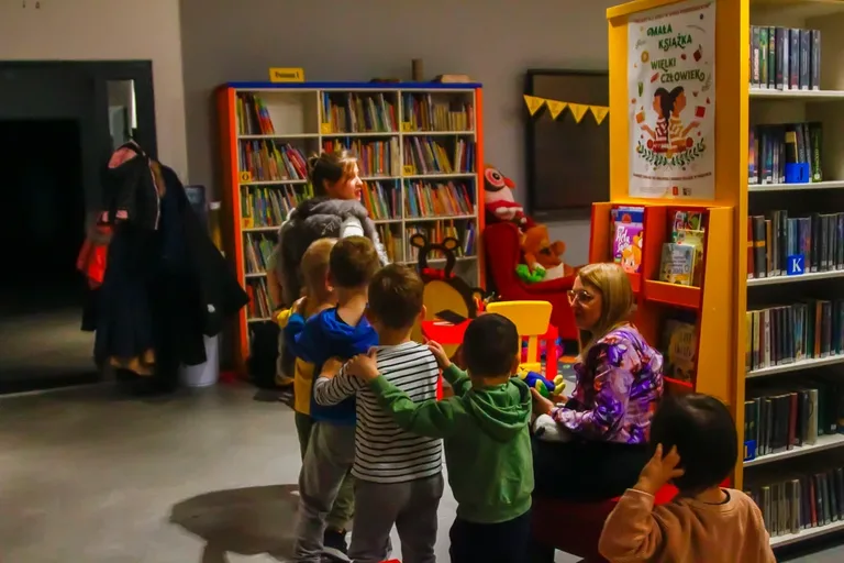 Dzieci świętowały Dzień Pluszowego Misia z Sówką Ostrówką (zdjęcia)