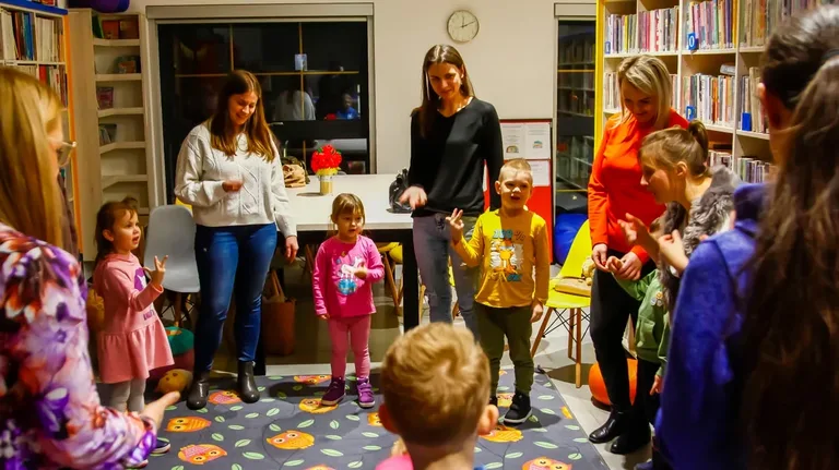 Dzieci świętowały Dzień Pluszowego Misia z Sówką Ostrówką (zdjęcia)