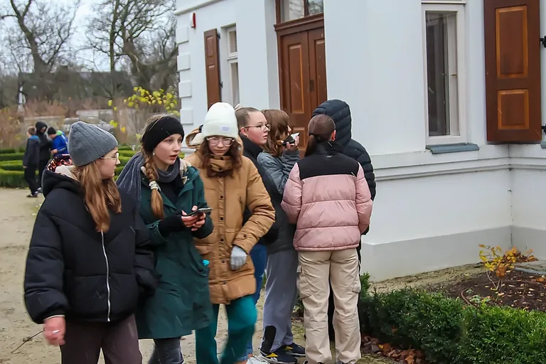 Uczestnicy premiery terenowej grywalizacji szli "Nieznanymi śladami Pileckich" (zdjęcia)