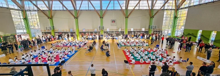 Młodzi karatecy z Mazowsza rywalizowali w Warszawie (zdjęcia)