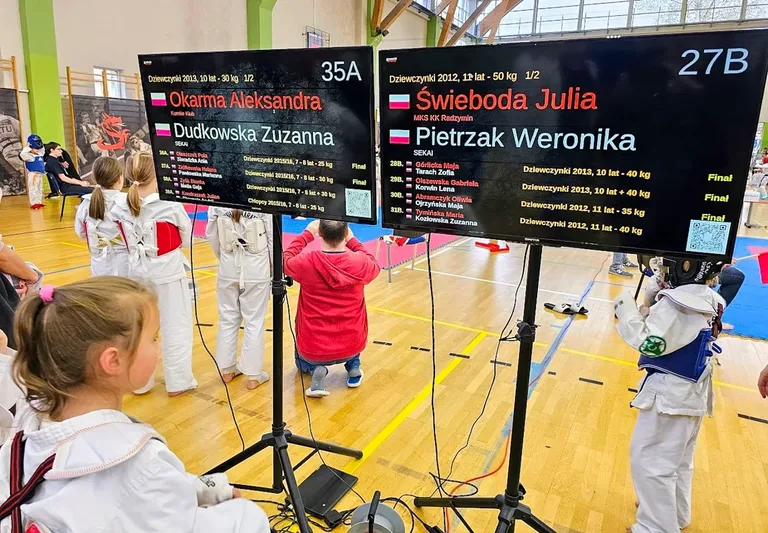 Młodzi karatecy z Mazowsza rywalizowali w Warszawie (zdjęcia)