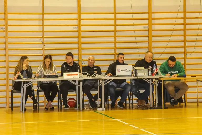 Wynik ostatniego meczu Sokoła nie ostudził entuzjazmu kibiców (zdjęcia)