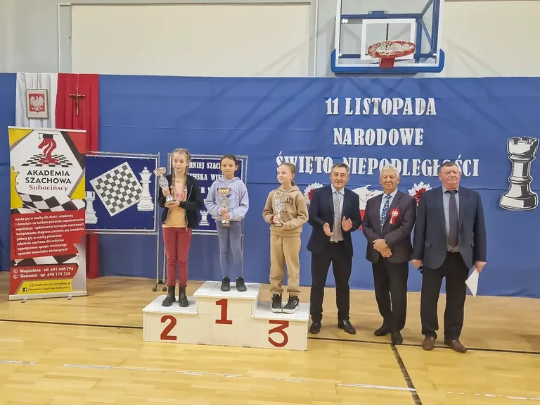 Szachowi patrioci uczcili Święto Niepodległości (zdjęcia)