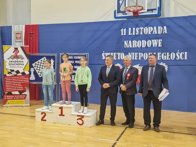 Szachowi patrioci uczcili Święto Niepodległości (zdjęcia)