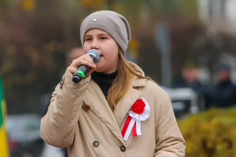 Płomień patriotyzmu płonął jasno podczas Obchodów Narodowego Święta Niepodległości w Ostrowi Mazowieckiej (zdjęcia)