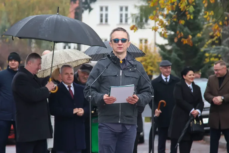 Płomień patriotyzmu płonął jasno podczas Obchodów Narodowego Święta Niepodległości w Ostrowi Mazowieckiej (zdjęcia)