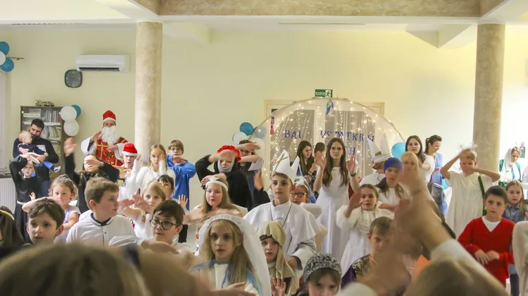 Każdy Święty chodził uśmiechnięty podczas Balu Wszystkich Świętych (zdjęcia)