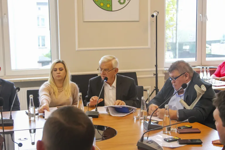 LXVI Sesja Rady Powiatu w Ostrowi Mazowieckiej (zdjęcia)