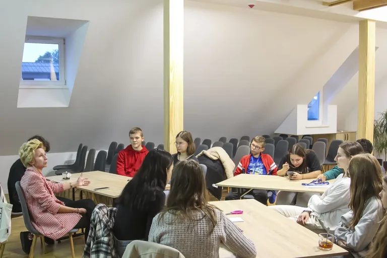 Kolejne spotkanie w ramach bibliotecznego wolontariatu (zdjęcia)
