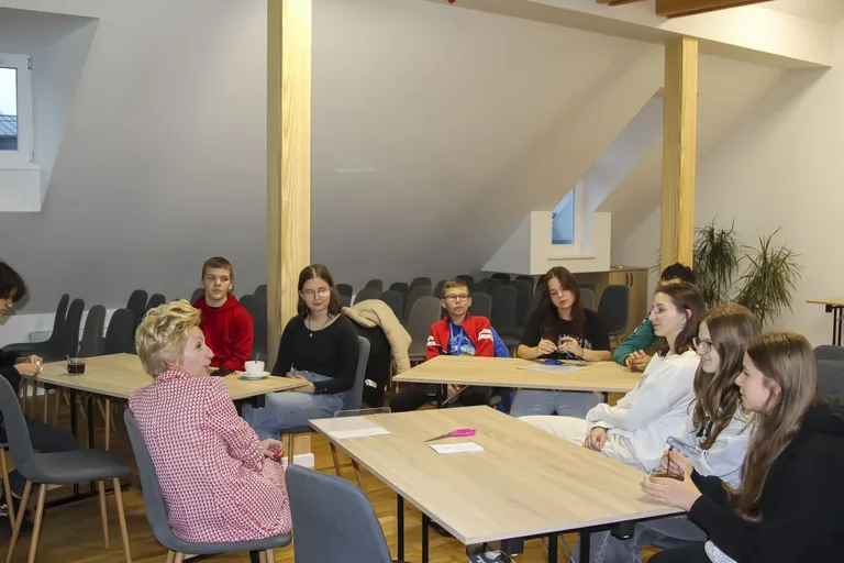 Kolejne spotkanie w ramach bibliotecznego wolontariatu (zdjęcia)
