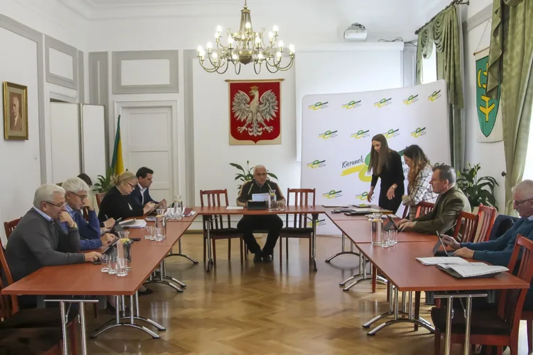 Komisja Gospodarki Komunalnej i Infrastruktury Technicznej oraz Ochrony Środowiska obradowała w Ostrowi Mazowieckiej (zdjęcia)