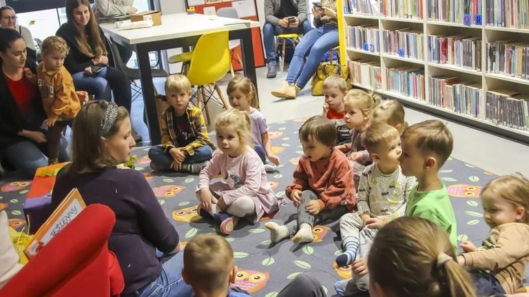 Powitanie jesieni z Sówką Ostrówką (zdjęcia)