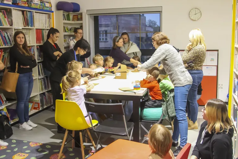 Powitanie jesieni z Sówką Ostrówką (zdjęcia)