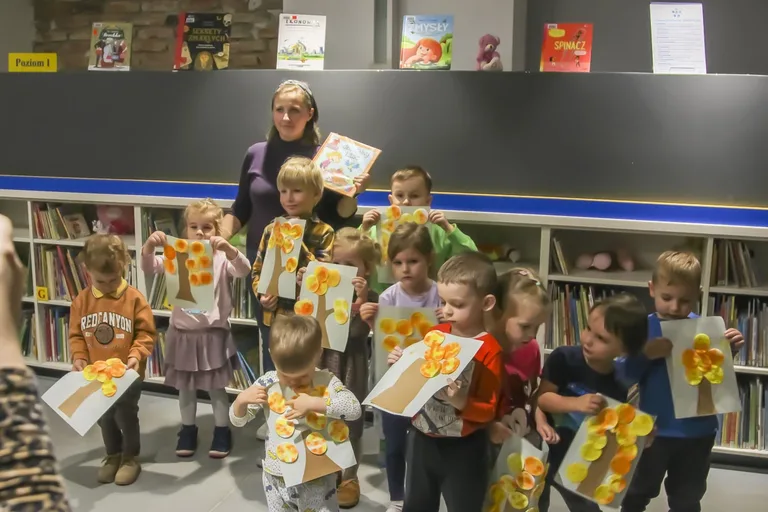 Powitanie jesieni z Sówką Ostrówką (zdjęcia)