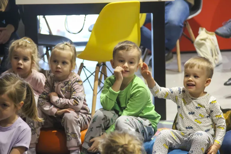 Powitanie jesieni z Sówką Ostrówką (zdjęcia)