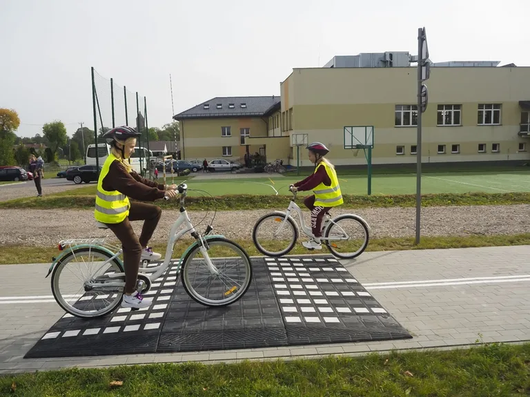 Oficjalny odbiór placu sportowo-rekreacyjnego w Andrzejewie (zdjęcia)