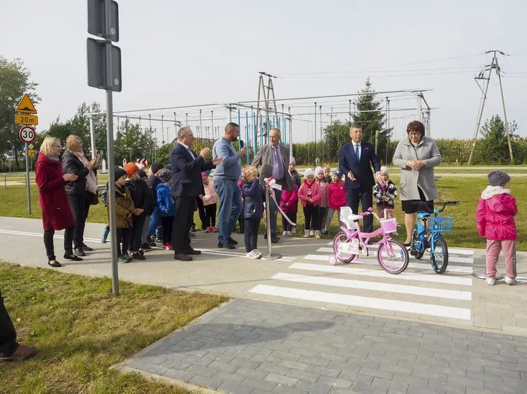 Oficjalny odbiór placu sportowo-rekreacyjnego w Andrzejewie (zdjęcia)