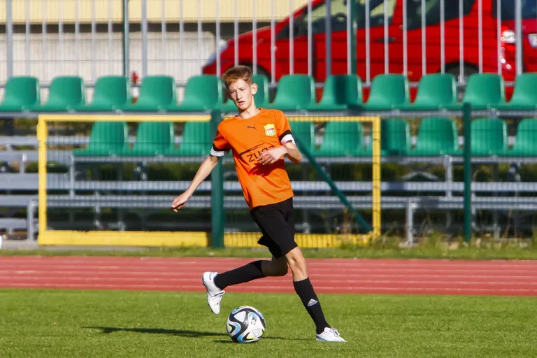 Rocznik 2010 KS Ostrovia wygrywają 11:1! (zdjęcia)