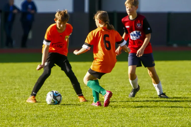 Rocznik 2010 KS Ostrovia wygrywają 11:1! (zdjęcia)