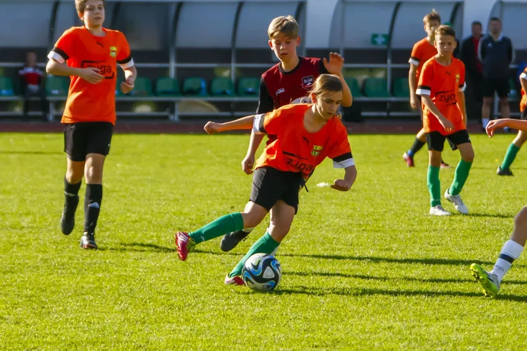 Rocznik 2010 KS Ostrovia wygrywają 11:1! (zdjęcia)