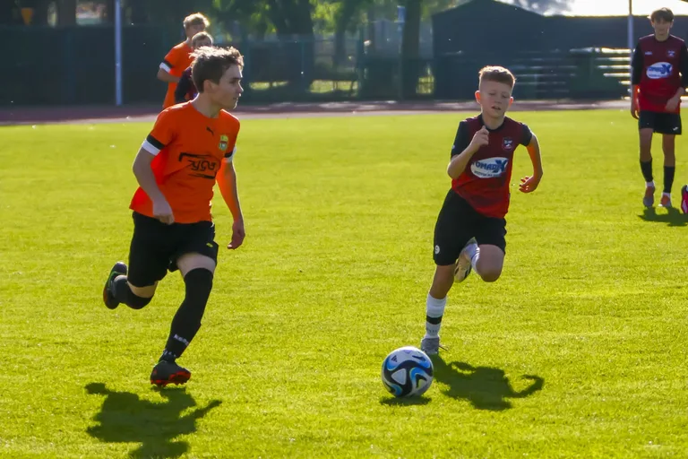 Rocznik 2010 KS Ostrovia wygrywają 11:1! (zdjęcia)