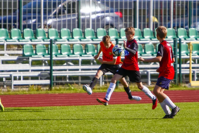 Rocznik 2010 KS Ostrovia wygrywają 11:1! (zdjęcia)