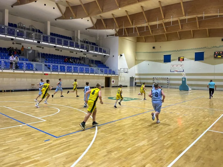 Piątek 13-stego nie przyniósł pecha MKS Ostrowianka podczas meczu ligowego U13 (zdjęcia)