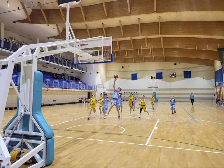 Piątek 13-stego nie przyniósł pecha MKS Ostrowianka podczas meczu ligowego U13 (zdjęcia)