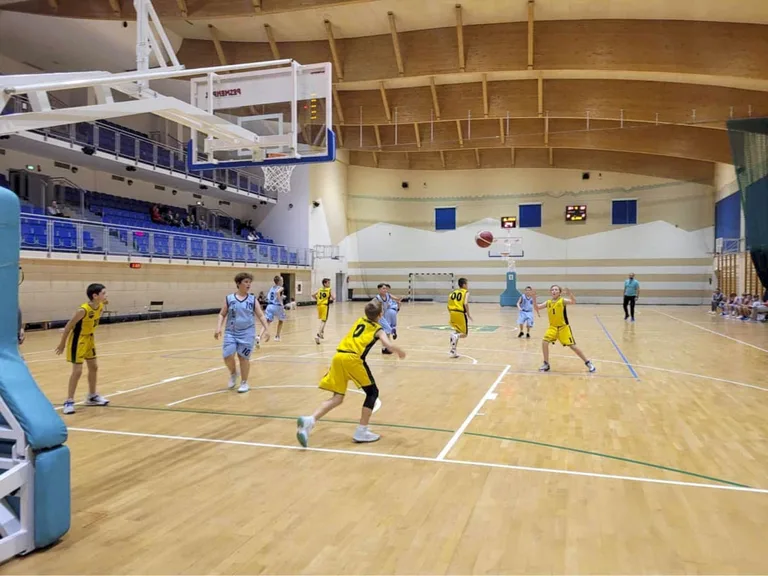 Piątek 13-stego nie przyniósł pecha MKS Ostrowianka podczas meczu ligowego U13 (zdjęcia)
