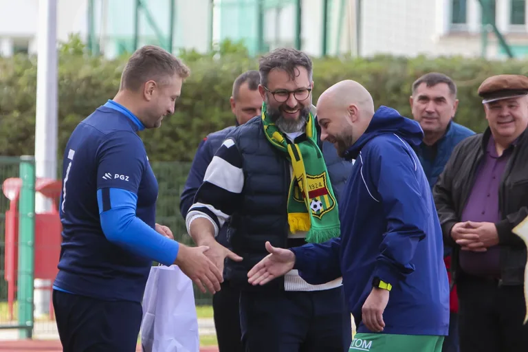 Świętowanie 60 lecia PGZ Zurad w atmosferze sportu z KS Ostrovia (zdjęcia)