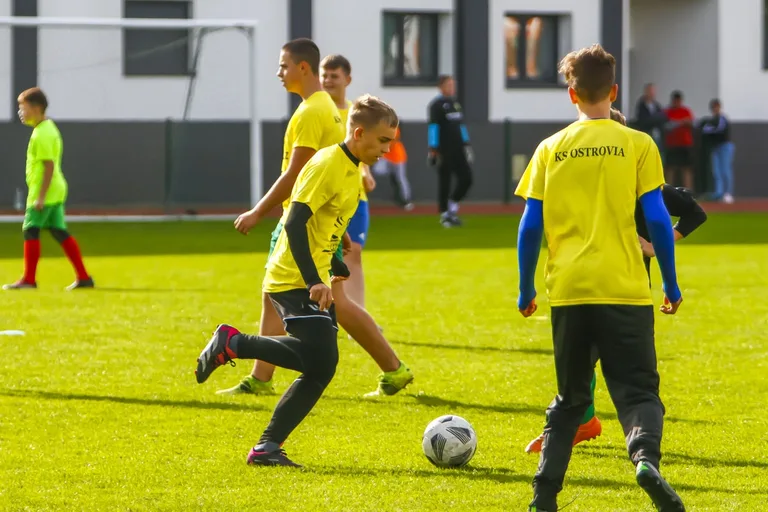 Świętowanie 60 lecia PGZ Zurad w atmosferze sportu z KS Ostrovia (zdjęcia)