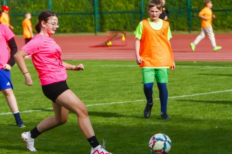 Świętowanie 60 lecia PGZ Zurad w atmosferze sportu z KS Ostrovia (zdjęcia)